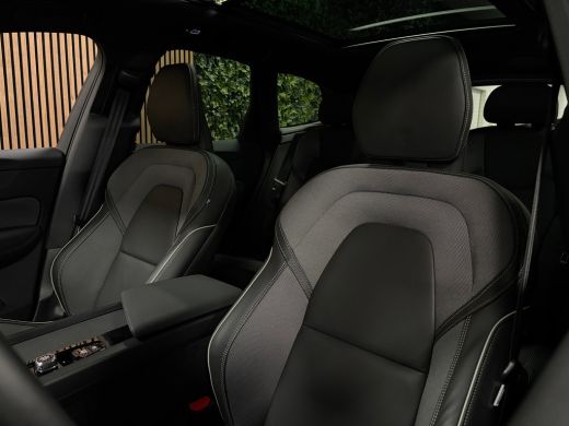 Volvo  XC60 T6 AWD Recharge Ultra Black Edition | MY26 | Luchtvering | Trekhaak | 360 Camera | Head-Up Displa... ActivLease financial lease