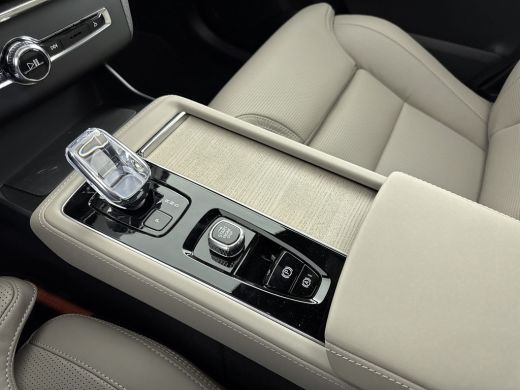 Volvo  XC90 NEW MODEL 2.0 T8 Plug-in hybrid AWD Ultra Executive Edition 455PK| 22 inch LM | Luchtvering | Bow... ActivLease financial lease