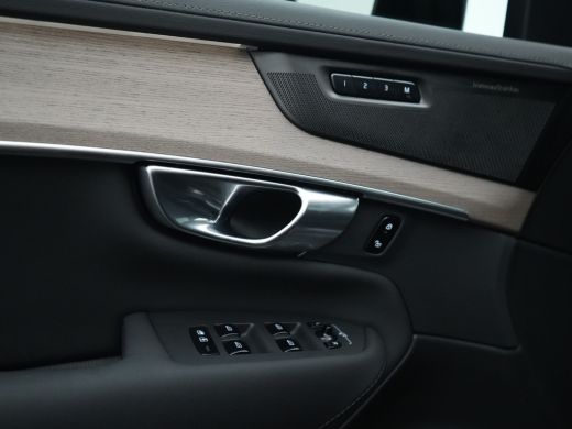Volvo  XC90 T8 Recharge AWD Ultra Dark | Luchtvering | Harman/Kardon | Head-Up | 360&deg; Camera | 21" | Adaptive... ActivLease financial lease