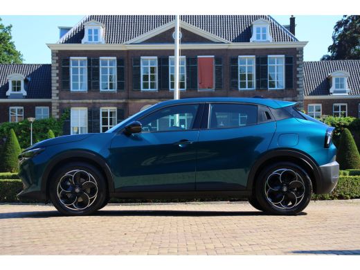 Alfa Romeo Junior Elettrica Speciale 54 kWh | ADAPTIVE CRUISE | LED | PARK SENS | CLIMA | APPLE CARPLAY/ANDROID AUT... ActivLease financial lease