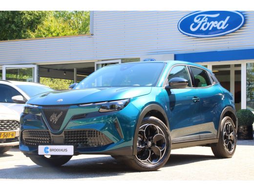 Alfa Romeo Junior Elettrica Speciale 54 kWh | ADAPTIVE CRUISE | LED | PARK SENS | CLIMA | APPLE CARPLAY/ANDROID AUT... ActivLease financial lease