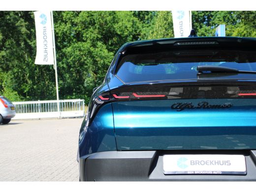 Alfa Romeo Junior Elettrica Speciale 54 kWh | ADAPTIVE CRUISE | LED | PARK SENS | CLIMA | APPLE CARPLAY/ANDROID AUT... ActivLease financial lease