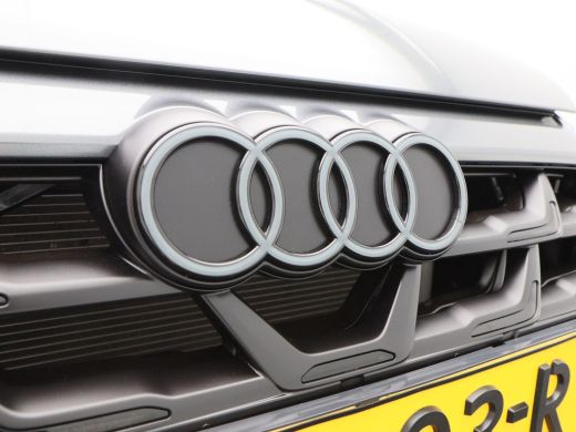 Audi A3 Sportback 45 TFSi e 272 Pk S-Line Competition | Stoelverwarming | Trekhaak | Climatronic | CarPla... ActivLease financial lease