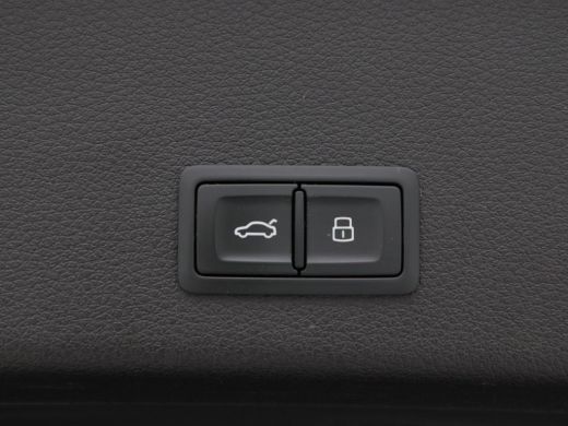 Audi e-tron 55 quattro Business edition Plus 95 kWh 409 Pk | S-Line Interieur | Afneembare Trekhaak | Head-Up... ActivLease financial lease