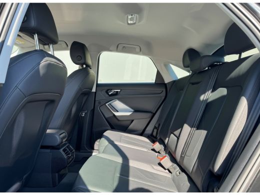 Audi Q3 45 TFSI e 245PK BUSINESS EDITION PHEV LEDER/NAVICAMERA/CARPLAY/ELEKTR.KLEP ActivLease financial lease