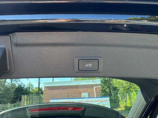Audi Q3 45 TFSI e 245PK BUSINESS EDITION PHEV LEDER/NAVICAMERA/CARPLAY/ELEKTR.KLEP ActivLease financial lease