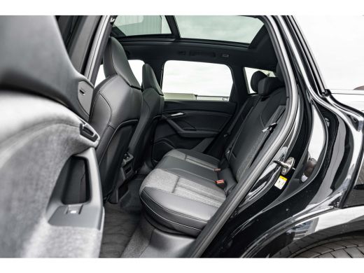 Audi Q6 e-tron S edition performance 100 kWh 306PK | Trekhaak | Panorama Dak | Elek.stoelen | 360 camera | Stoel... ActivLease financial lease