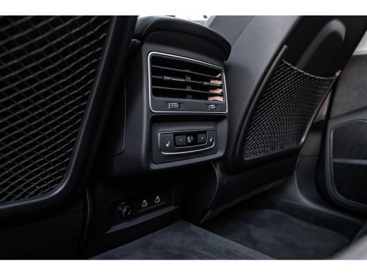 Audi Q7 60 TFSI e quattro Pro Line S Competition 490PK | Trekhaak | Panorama Dak | Softclose | Onderstelp... ActivLease financial lease