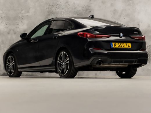 BMW 2 Serie 218 M Sport Automaat (M PAKKET, KUIPSTOELEN, 1e EIGENAAR, APPLE CARPLAY, GROOT NAVI, GETINT GLAS,... ActivLease financial lease