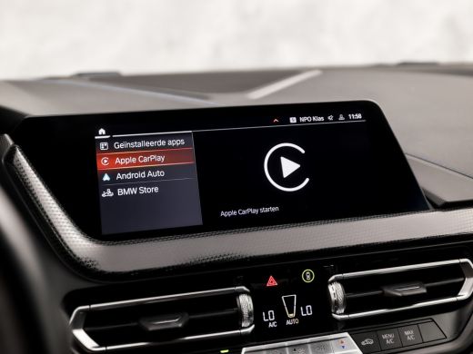 BMW 2 Serie 218 M Sport Automaat (M PAKKET, KUIPSTOELEN, 1e EIGENAAR, APPLE CARPLAY, GROOT NAVI, GETINT GLAS,... ActivLease financial lease