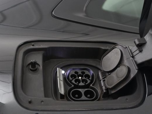 BMW i4 eDrive40 84 kWh | SOH 93,8% | Camera | Adaptive cruise | Climate control | Navigatie | DAB+ | Blu... ActivLease financial lease