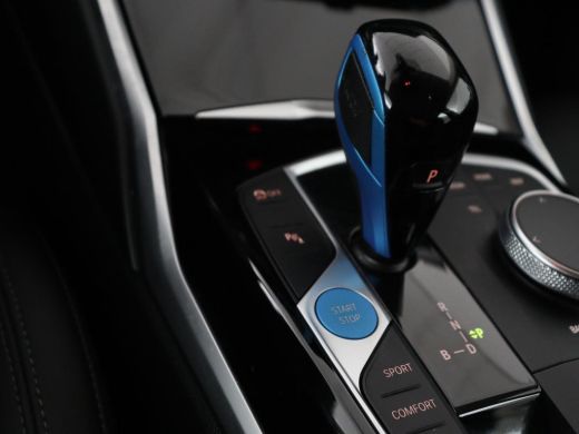 BMW i4 eDrive40 84 kWh | SOH 93,8% | Camera | Adaptive cruise | Climate control | Navigatie | DAB+ | Blu... ActivLease financial lease