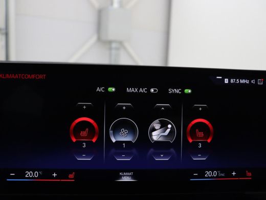 BMW i4 eDrive40 84 kWh | SOH 93,8% | Camera | Adaptive cruise | Climate control | Navigatie | DAB+ | Blu... ActivLease financial lease