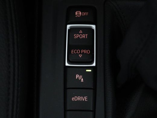 BMW X1 xDrive25e | Panaramadak | Camera | Cruise control | Climate control | Buetooth | Navigatie | DAB+ ActivLease financial lease