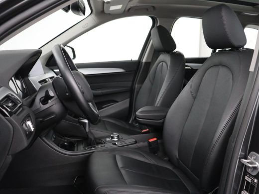 BMW X1 xDrive25e | Panaramadak | Camera | Cruise control | Climate control | Buetooth | Navigatie | DAB+ ActivLease financial lease