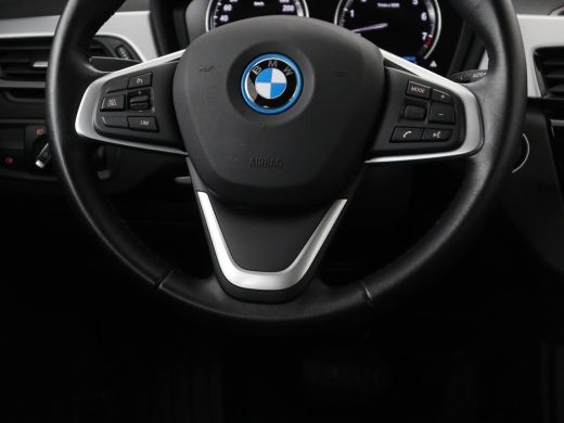 BMW X1 xDrive25e | Panaramadak | Camera | Cruise control | Climate control | Buetooth | Navigatie | DAB+ ActivLease financial lease