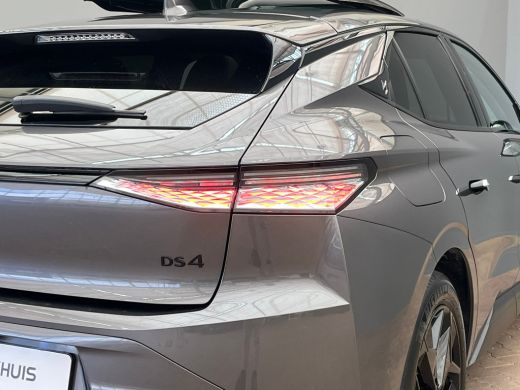 DS DS 4 E-Tense Performance Line+ Panorama Dak | Camera Voor + Achter | Ledere/Alcantara Bekleding | LED ... ActivLease financial lease