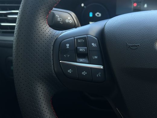 Ford Kuga 2.5 PHEV ST-Line | Adap. Cruise Control | Winterpack | Pano | 360 Camera | CarPlay | ActivLease financial lease