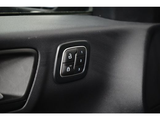 Ford Kuga Plug-In Hybrid ST-Line X 151pk | Panoramadak | Winterpack | Wegkl. Trekhaak | Adaptive Cruise | D... ActivLease financial lease