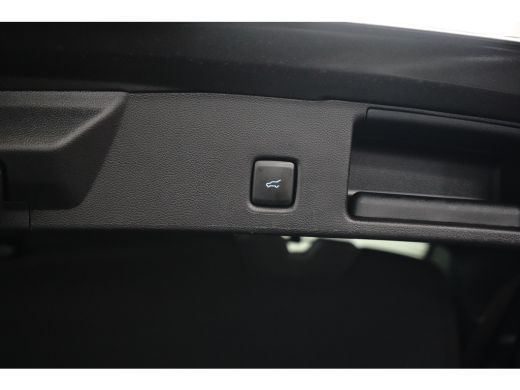 Ford Kuga Plug-In Hybrid ST-Line X 151pk | Panoramadak | Winterpack | Wegkl. Trekhaak | Adaptive Cruise | D... ActivLease financial lease