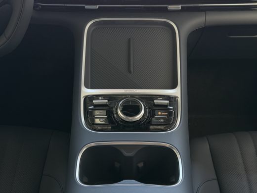 Geely Starray EM-i 1.5 PHEV PRO | STOEL- & STUURVERWARMING | 360&deg; CAMERA ActivLease financial lease