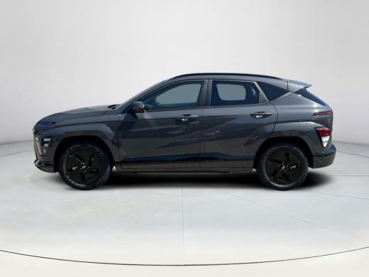 Hyundai Kona Long Range Pure Edition 64.8 kWh | Comfort Pack | WK Deal | | Uit voorraad leverbaar! | Achteruit... ActivLease financial lease