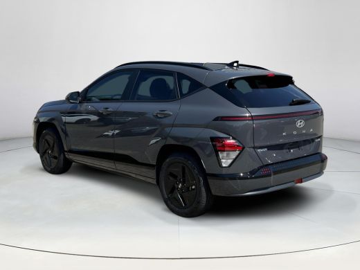 Hyundai Kona Long Range Pure Edition 64.8 kWh | Comfort Pack | WK Deal | | Uit voorraad leverbaar! | Achteruit... ActivLease financial lease