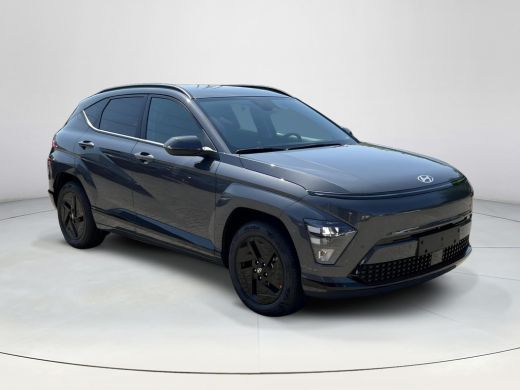 Hyundai Kona Long Range Pure Edition 64.8 kWh | Comfort Pack | WK Deal | | Uit voorraad leverbaar! | Achteruit... ActivLease financial lease