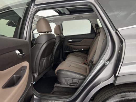 Hyundai Santa Fe 1.6 T-GDI Comfort Smart Sky AWD [ 7-Pers. ] {SoH-100%} (Plug-In) (INCL-BTW) *PANO | LEATHER | FUL... ActivLease financial lease