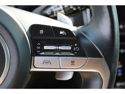 Hyundai Tucson 1.6 T-GDI HEV Premium | Airco (automatisch) | Lichtmetalen velgen 19" | Navigatiesysteem full map ActivLease financial lease