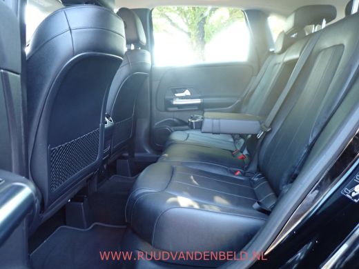 Mercedes-Benz B-Klasse 200 SPORTLEER / SFEERVERLICHTING / NAVI / STOELVERWARMING / CAMERA ActivLease financial lease