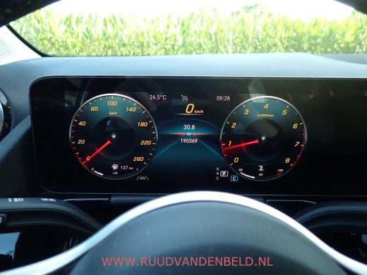 Mercedes-Benz B-Klasse 200 SPORTLEER / SFEERVERLICHTING / NAVI / STOELVERWARMING / CAMERA ActivLease financial lease
