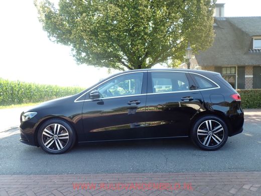 Mercedes-Benz B-Klasse 200 SPORTLEER / SFEERVERLICHTING / NAVI / STOELVERWARMING / CAMERA ActivLease financial lease