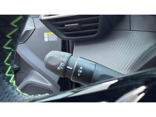 Peugeot 2008 GT | Active Safety Brake met camera en radar (automatisch noodremsysteem) met Distance Alert (waa... ActivLease financial lease