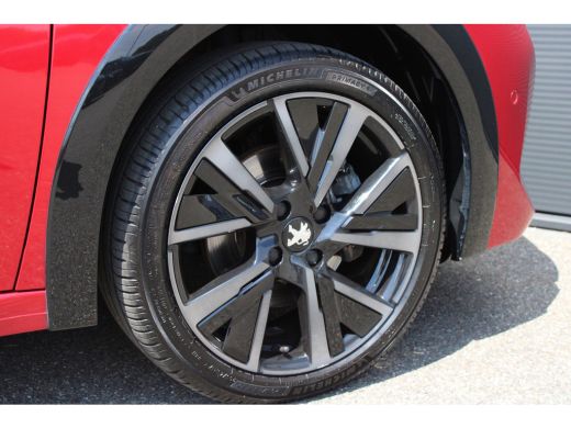 Peugeot 208 1.2 PureTech GT Pack | Navigatie | Camera | Stoelverwarming | Trekhaak | Alcantara | NL auto | Ap... ActivLease financial lease