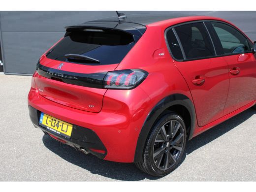 Peugeot 208 1.2 PureTech GT Pack | Navigatie | Camera | Stoelverwarming | Trekhaak | Alcantara | NL auto | Ap... ActivLease financial lease