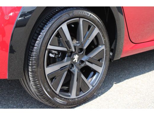 Peugeot 208 1.2 PureTech GT Pack | Navigatie | Camera | Stoelverwarming | Trekhaak | Alcantara | NL auto | Ap... ActivLease financial lease