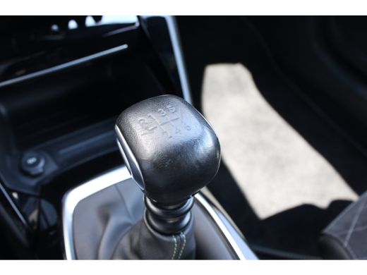 Peugeot 208 1.2 PureTech GT Pack | Navigatie | Camera | Stoelverwarming | Trekhaak | Alcantara | NL auto | Ap... ActivLease financial lease
