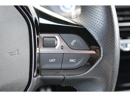 Peugeot 208 1.2 PureTech GT Pack | Navigatie | Camera | Stoelverwarming | Trekhaak | Alcantara | NL auto | Ap... ActivLease financial lease