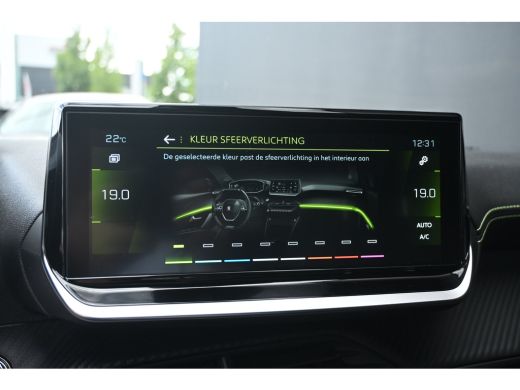 Peugeot 208 1.2 PureTech GT | Panoramadak | Achteruitrijcamera | Navigatie | Dodehoek-Detectie | Sfeerverlich... ActivLease financial lease