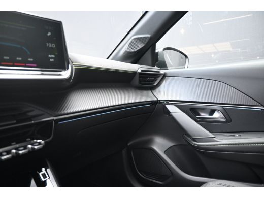 Peugeot 208 1.2 PureTech GT | Panoramadak | Achteruitrijcamera | Navigatie | Dodehoek-Detectie | Sfeerverlich... ActivLease financial lease