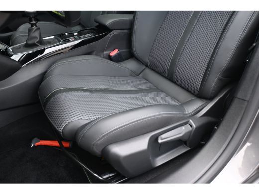 Peugeot 208 1.2 PureTech GT | Panoramadak | Achteruitrijcamera | Navigatie | Dodehoek-Detectie | Sfeerverlich... ActivLease financial lease