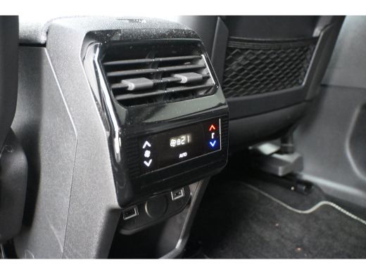 Peugeot 5008 1.2 Hybrid 145 GT 7p Tot 8 Jaar Garantie! | Stoelverwarming | LED-Matrix | Navigatie | Adaptive C... ActivLease financial lease
