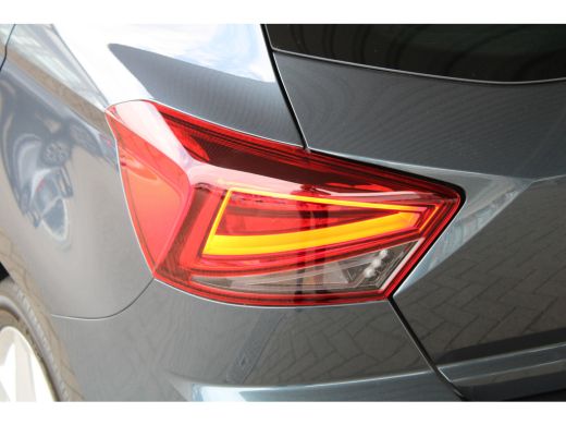 Seat Ibiza 1.0 EcoTSI FR Business Intense | Navigatiesysteem | Climate control | Achteruitrijcamera | Apple ... ActivLease financial lease