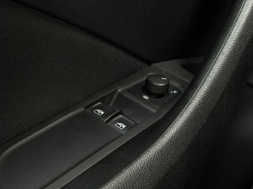 Skoda Kamiq 1.0 TSI 110 pk Ambition | Apple Carplay | Cruise control | Lane Assist | ActivLease financial lease