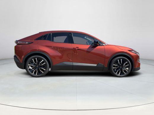 Toyota C-HR+ First Edition 77 kWh | Metal Oxide | 20 inch LM-velgen | Nieuw uit voorraad leverbaar | ActivLease financial lease