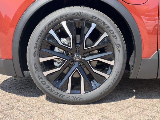 Toyota C-HR+ First Edition 77 kWh | Metal Oxide | 20 inch LM-velgen | Nieuw uit voorraad leverbaar | ActivLease financial lease