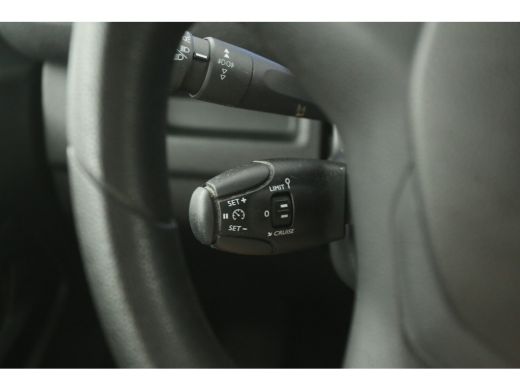 Toyota ProAce 50 kWh L2H1 | Snelladen | SOH 99% | Airco | Cruise | 3 Zits ActivLease financial lease