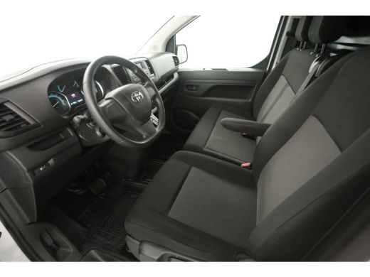 Toyota ProAce 50 kWh L2H1 | Snelladen | SOH 99% | Airco | Cruise | 3 Zits ActivLease financial lease