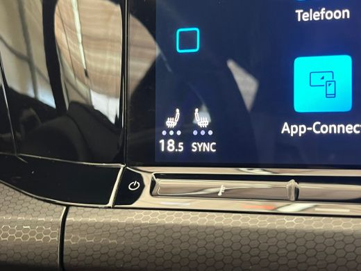 Volkswagen Golf 1.4 eHybrid GTE Adaptieve Cruise | Climate | Stoel & Stuurverwarming | Parkeersensoren Rondom | L... ActivLease financial lease